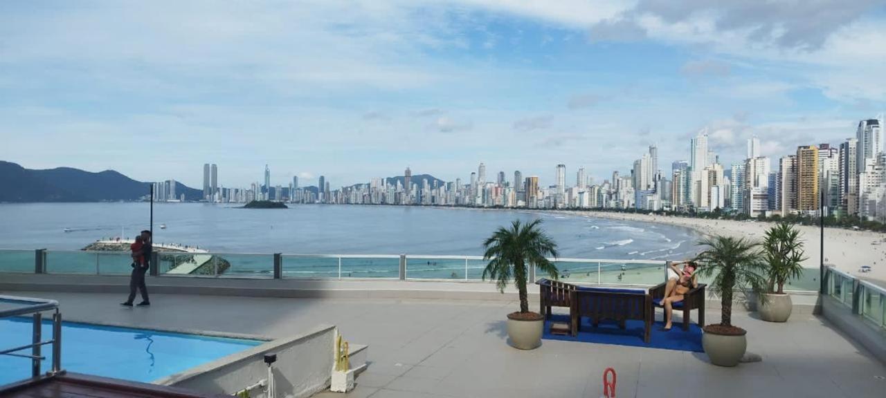 Roda Gigante, Garagem E Piscina Balneario Camboriu Exterior photo