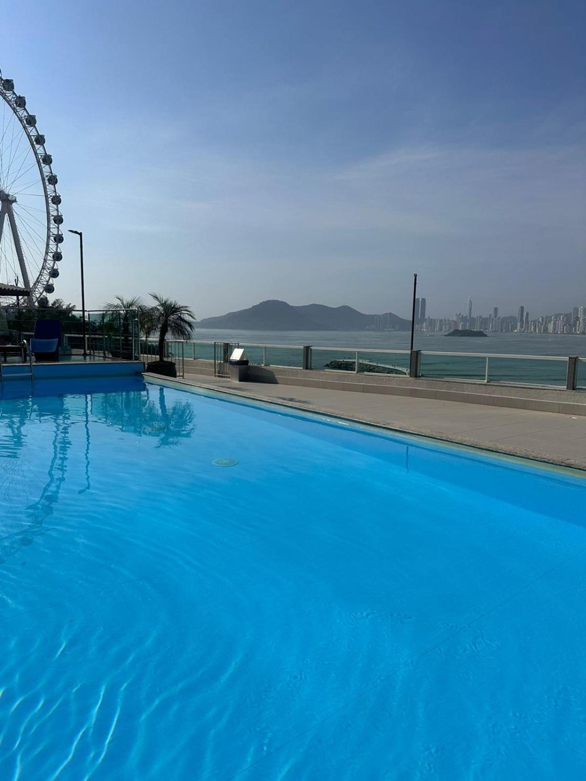 Roda Gigante, Garagem E Piscina Balneario Camboriu Exterior photo